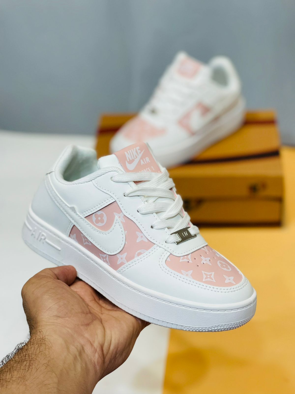 Women Casual Nike Low-Top Sneakers – Many Coors Streetwear Style
