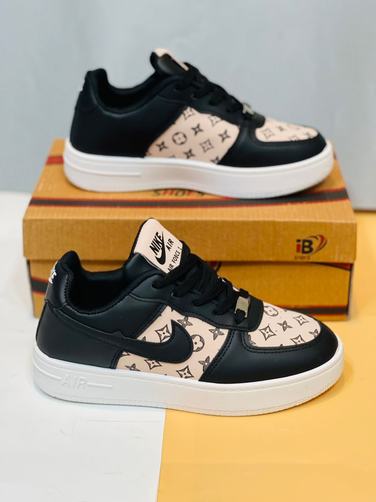 Women Casual Nike Low-Top Sneakers – Many Coors Streetwear Style