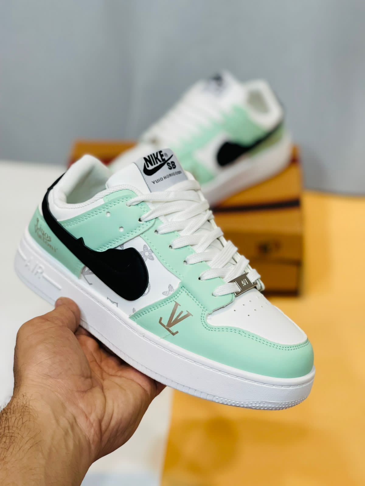 Girls Best Quality Casual Nike Low-Top Sneakers – Many Coors Streetwear Style