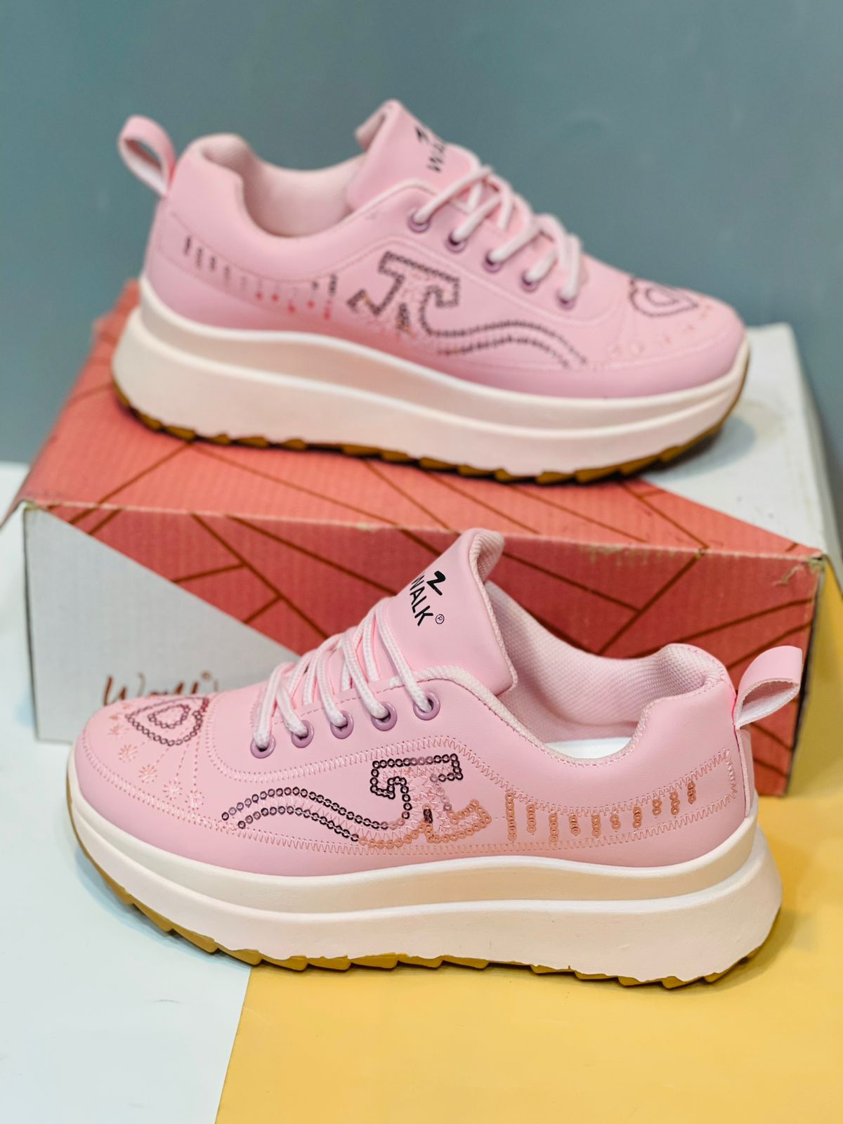 Girls Best Casual Nike Low-Top Sneakers – Many Coors Streetwear Style